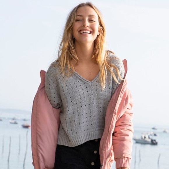 🌸Do You Good V-Neck Sweater 🌸 - Picture 11 of 12